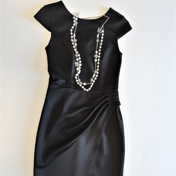 🔥 Suzy Shier little black dress with cap sleeve. - Picture 1 of 11